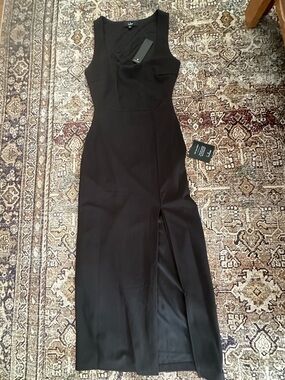 Lulu's Black Sleeveless V-Neck Maxi Dress with Side Slit